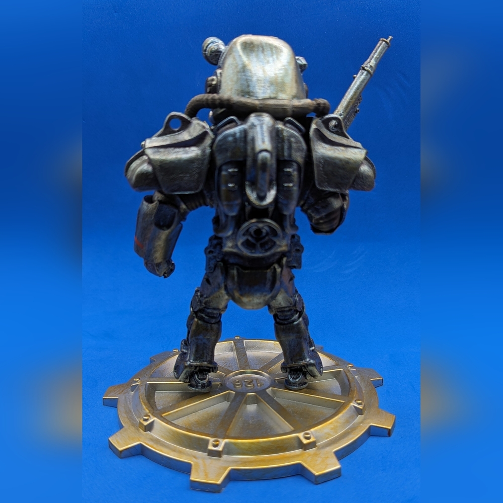 Fallout Power Armor Figure - Picture 3 of 6